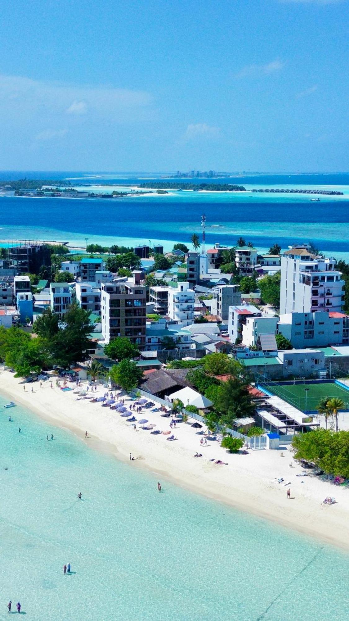 Avyanna Gulhi Beach Hotel Exterior photo